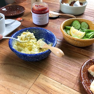 HAY Enamel Bowl S Mustard / Blue플레이츠